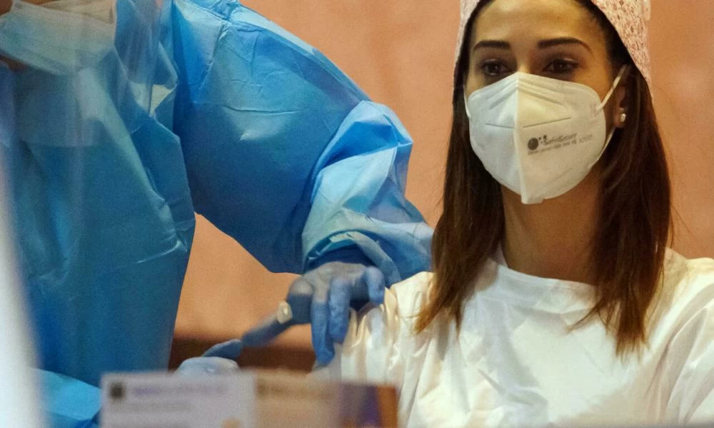 Η Ευρώπη ξεπέρασε τις ΗΠΑ στο ποσοστό του πληθυσμού που έχε κάνει το εμβόλιο